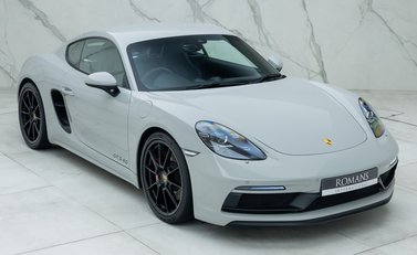Porsche 718 Cayman GTS 4.0 8