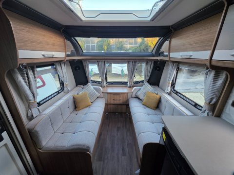 Coachman VIP 545/4  11
