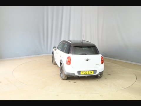 Mini Countryman COOPER D 4