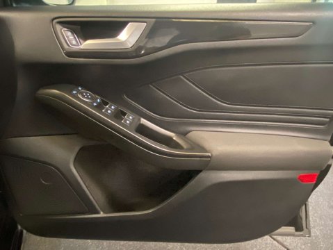 Ford Focus 1.5 Focus ST-Line TDCi 5dr 9
