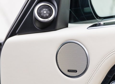 Land Rover Range Rover 4.4 SDV8 Vogue SE 21