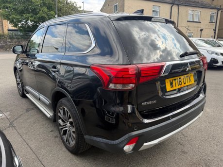 Mitsubishi Outlander DI-D 3 4
