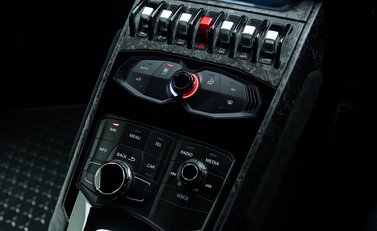 Lamborghini Huracan LP 640-4 PERFORMANTE 13