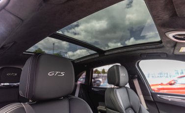 Porsche Macan GTS 14