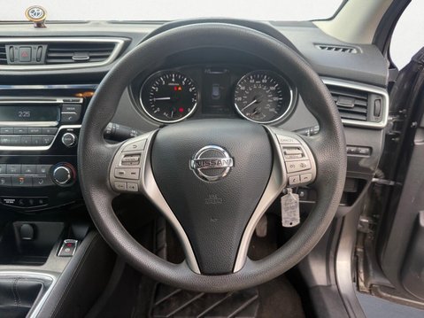 Nissan Qashqai 1.2 DIG-T Visia 2WD Euro 6 (s/s) 5dr 12