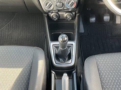 Suzuki Swift 1.2 Dualjet 83 12V Hybrid SZ-L 5dr 21