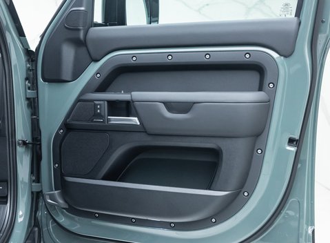 Land Rover Defender 110 TROPHY EDITION KESWICK 26