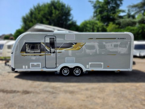 Coachman Laser Xcel 875 Kingsham 30th Special Edition 10