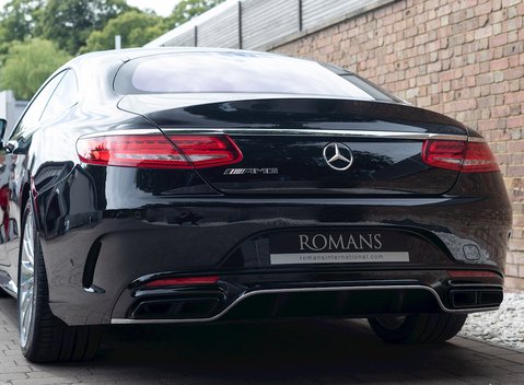 Mercedes-Benz S Class S65 Coupe 25