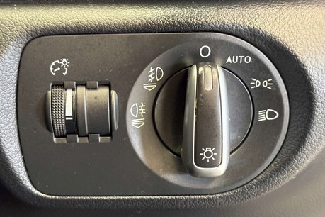 Audi Q3 2.0 TFSI S line SUV 5dr Petrol S Tronic quattro Euro 5 (s/s) (170 ps) 54