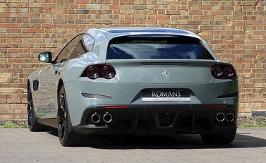 Ferrari GTC4 Lusso 13