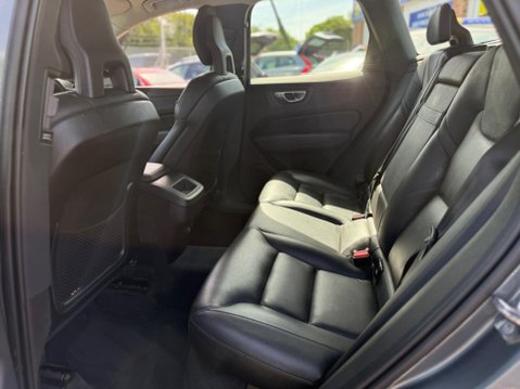 Volvo XC60 2.0 D4 Momentum Auto AWD Euro 6 (s/s) 5dr 19