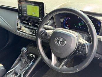 Toyota Corolla 1.8 VVT-h Design Touring Sports CVT Euro 6 (s/s) 5dr