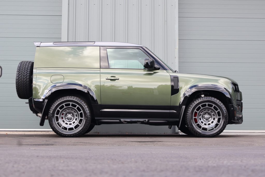 Land Rover Defender 90 BRAND NEW HARD TOP X-DYNAMIC SE STYLED BY SEEKER  8