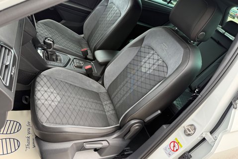 Volkswagen Tiguan R-LINE TSI DSG - ONE OWNER - APPLE CAR PLAY -ADAPTIVE CRUISE 3