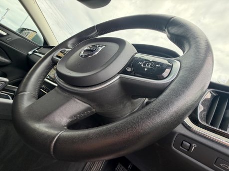 Volvo V60 B4 CROSS COUNTRY AWD MHEV 17