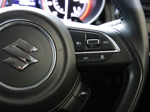 Suzuki Swift 1.2 Dualjet 83 12V Hybrid SZ5 5dr Auto 28