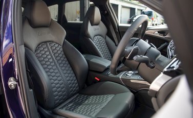 Audi RS6 Avant Performance 12