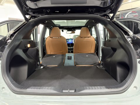 Toyota Yaris Cross PREMIERE EDITION 27