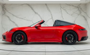 Porsche 911 Targa 4 GTS (992) 6