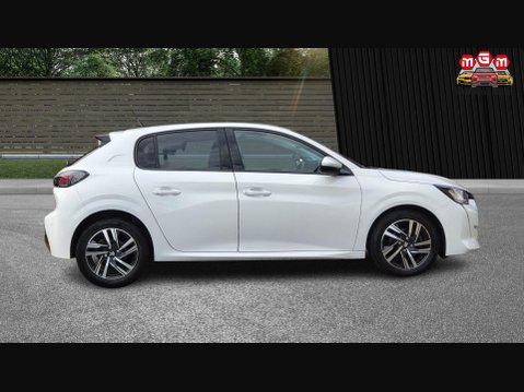 Peugeot 208 PURETECH ALLURE S/S 9