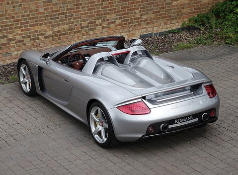 Porsche Carrera GT 17