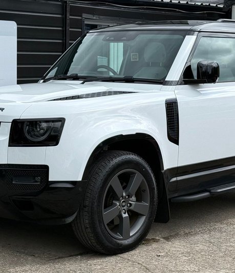 Land Rover Defender 90 3.0 D250 MHEV X-Dynamic SE SUV 3dr Diesel Auto 4WD Euro 6 (s/s) (250 ps)