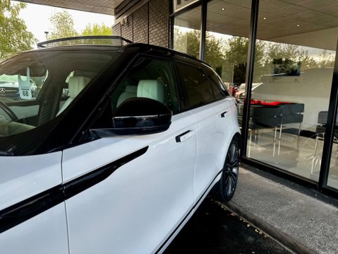 Land Rover Range Rover Velar 2.0 D200 MHEV R-Dynamic HSE Auto 4WD Euro 6 (s/s) 5dr 62