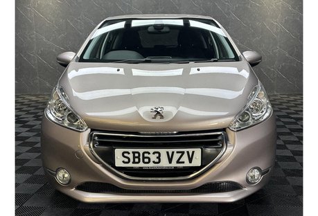 Peugeot 208 1.6 VTi Allure Hatchback 5dr Petrol Auto Euro 5 (120 ps)