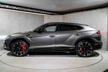 Lamborghini Urus V8 S. NOW SOLD. SIMILAR REQUIRED. PLEASE CALL 01903 254800. 8