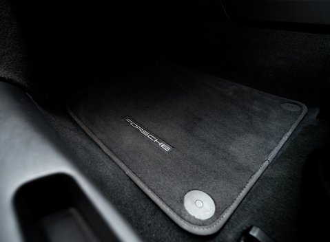 Porsche 911 Turbo S (992) 26