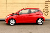 Toyota Aygo VVT-I X-PLAY X-SHIFT 13