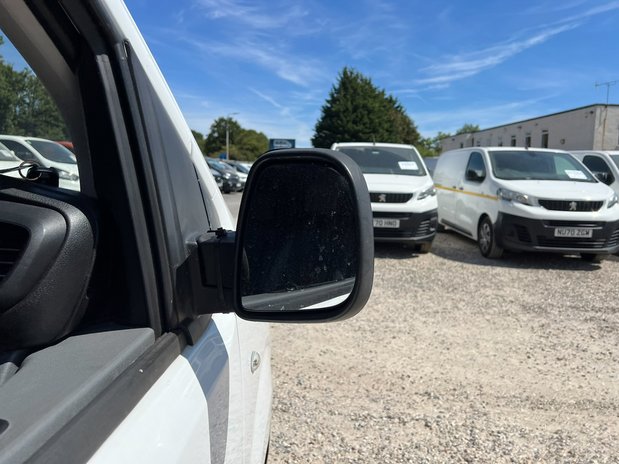 Citroen Dispatch MWB L2H1 Low Roof Enterprise 3100 Air Con Nav Sens 19