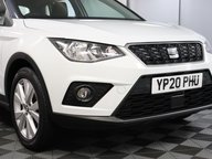 SEAT Arona TSI SE TECHNOLOGY 24