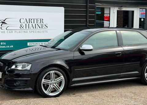 Audi A3 2.0 TFSI Hatchback 3dr Petrol S Tronic quattro Euro 5 (265 ps) 1