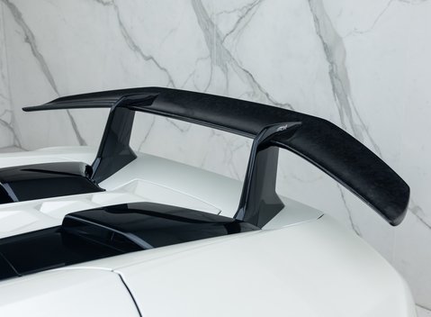 Lamborghini Huracan Spyder LP640-4 Performante 38
