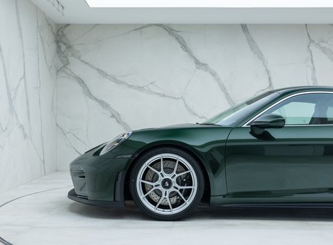 Porsche 911 GT3 TOURING (992.2) 38