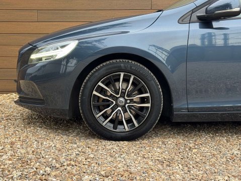 Volvo V40 2.0 V40 Momentum T2 5dr 12