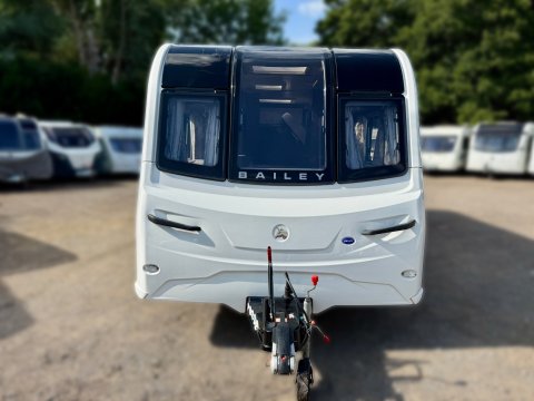 Bailey Unicorn Valencia 3