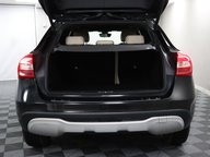 Mercedes-Benz GLA GLA 200 SE 14