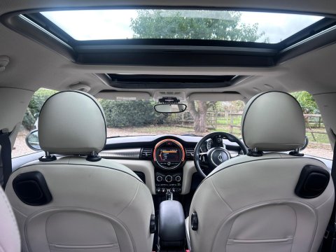 Mini Hatch 1.5 Cooper Exclusive Steptronic Euro 6 (s/s) 3dr 65