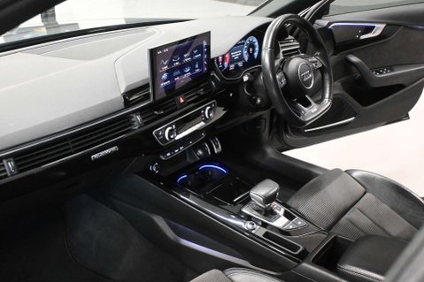 Audi A4 2.0 A4 Black Edition 40 TDI Quattro Semi-Auto 4WD 5dr 34