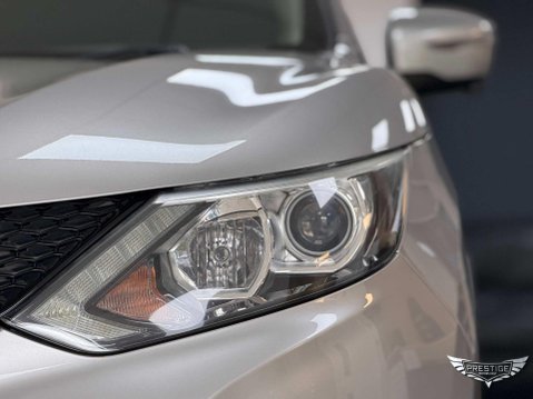 Nissan Qashqai 1.2 DIG-T N-Connecta 2WD Euro 6 (s/s) 5dr 6