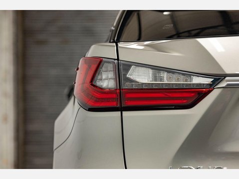 Lexus RX 3.5 450h V6 Luxury SUV 5dr Petrol Hybrid CVT 4WD Euro 6 (s/s) (313 ps) 81