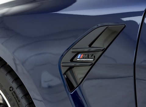 BMW M4 Competition XDrive 23