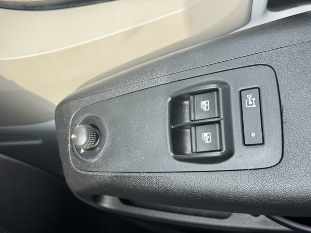 Peugeot Boxer LWB L3H2 Medium Roof Professional Sensors Air Con Cruise EURO 6 23