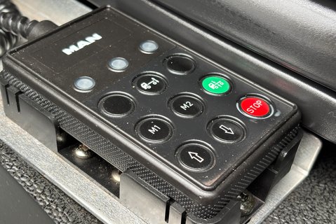 MAN TGM 18.290 4X2 Hiab Hook Loader 25