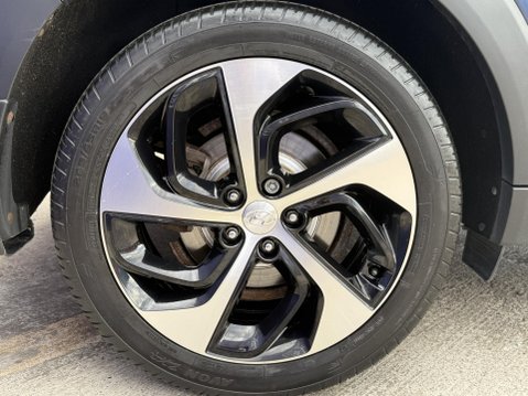 Hyundai TUCSON 2.0 CRDi Premium SE SUV 5dr Diesel Auto 4WD Euro 6 (185 ps) 16
