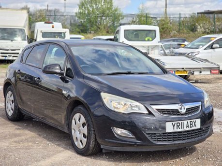 Vauxhall Astra 1.6 16v Exclusiv Hatchback 5dr Petrol Auto Euro 5 (115 ps) 5