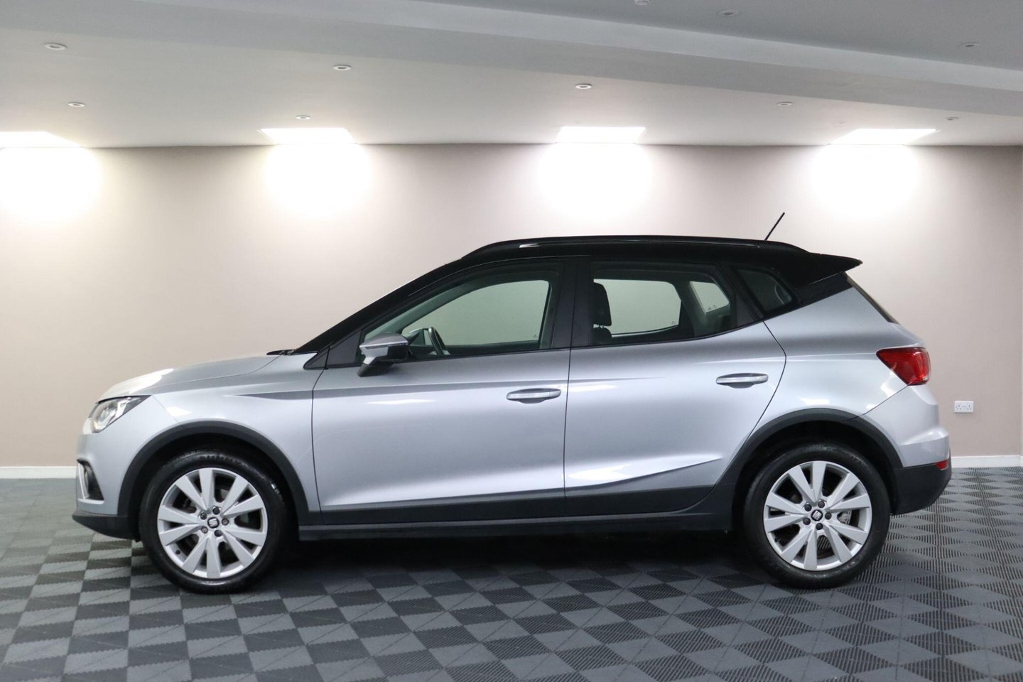 2021 SEAT Arona — image 14